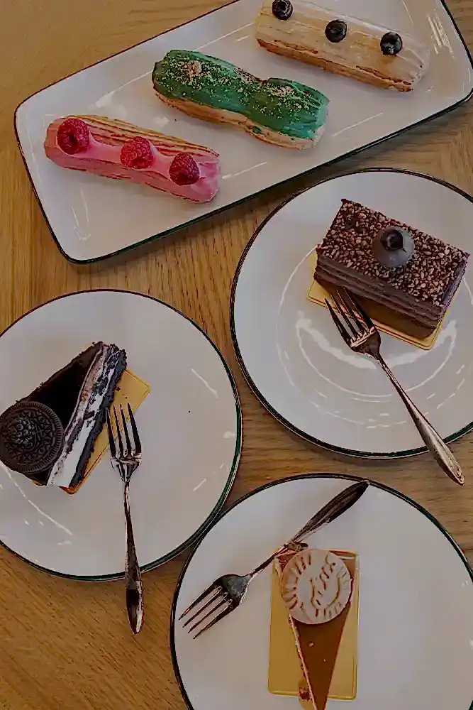 Experience Moda Cafe for coffee shop in Richmond.