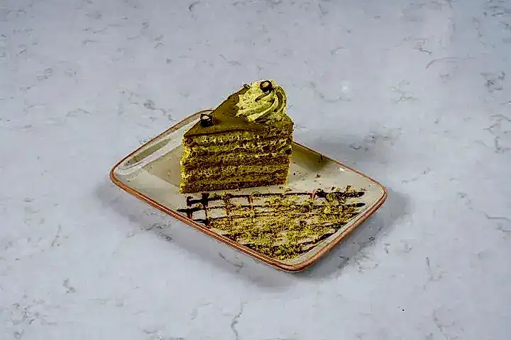 Pistachio Roll Cake – Single