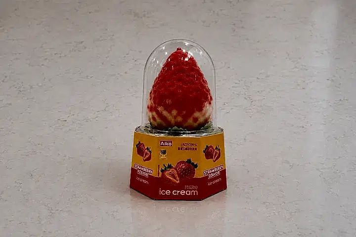 Aiko Garden, Ice Cream Strawberry Flavored