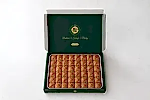 Tray – Mussel Shape Pistachio Baklava